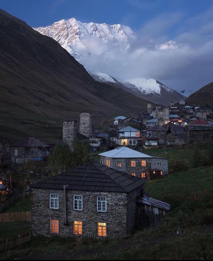 Chvibiani Guesthouse & Bar Ushguli Buitenkant foto