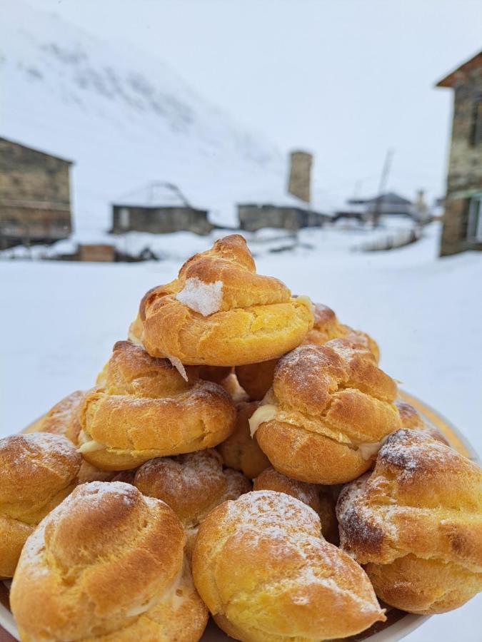 Chvibiani Guesthouse & Bar Ushguli Buitenkant foto