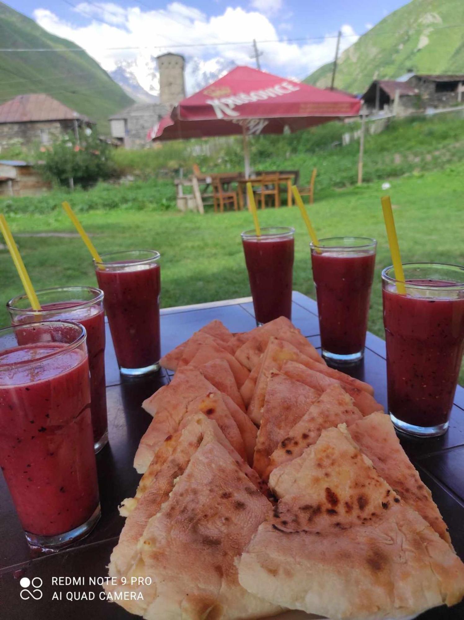 Chvibiani Guesthouse & Bar Ushguli Buitenkant foto